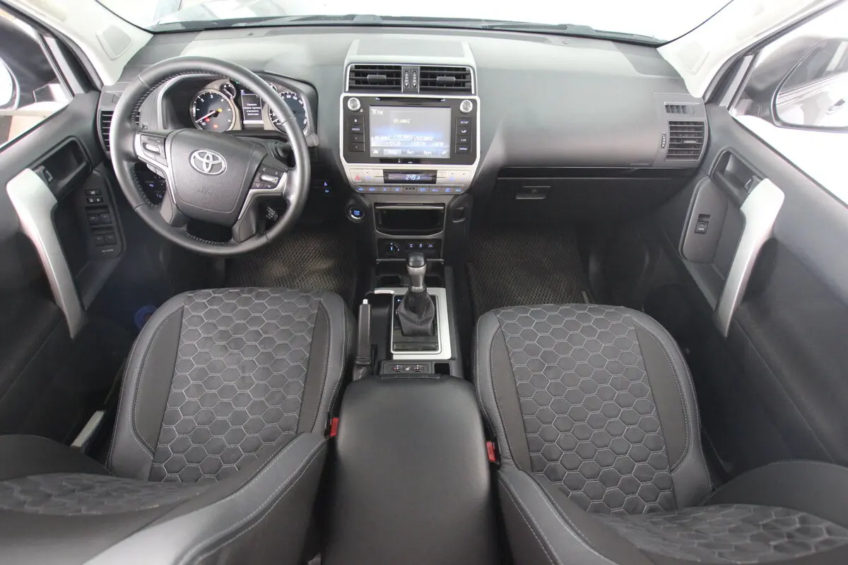 Авточохли для Toyota Land Cruiser Prado 150 2020-2023