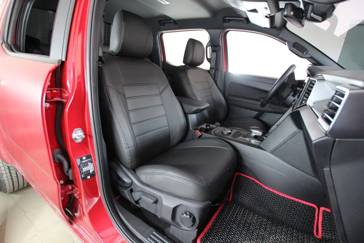 Авточохли для Volkswagen Amarok 4MOTION II