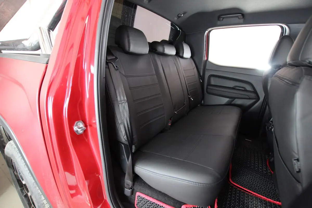 Авточохли для Volkswagen Amarok 4MOTION II