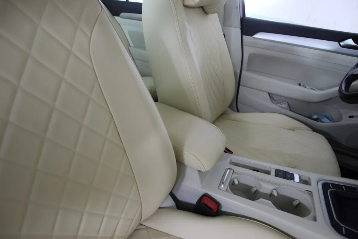 Авточохли для Volkswagen Passat B8