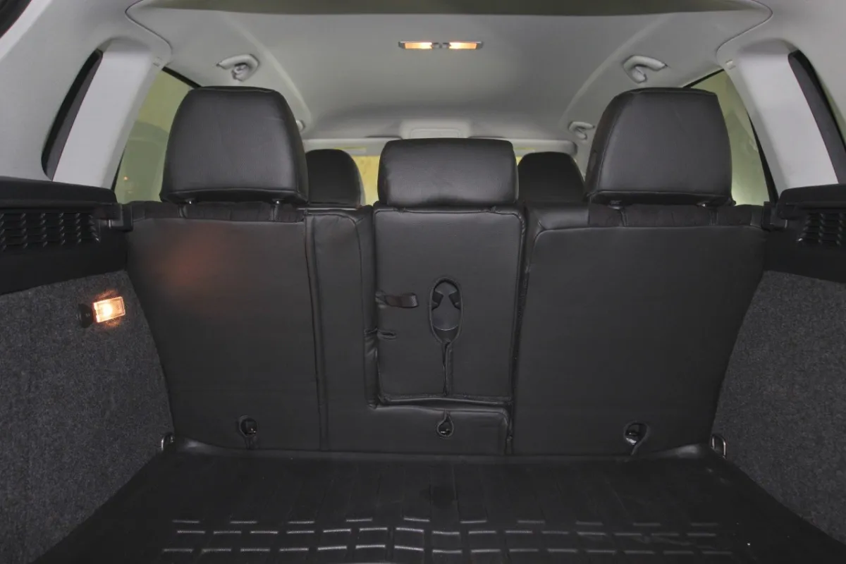 Авточохли для Volkswagen Tiguan 2 Gen USA