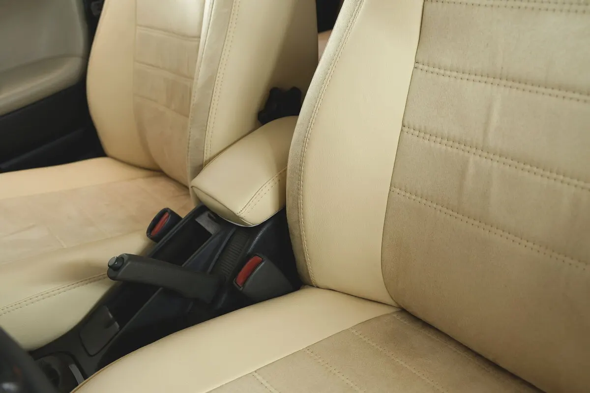 Авточохли для Volvo 40 I 1999-2004