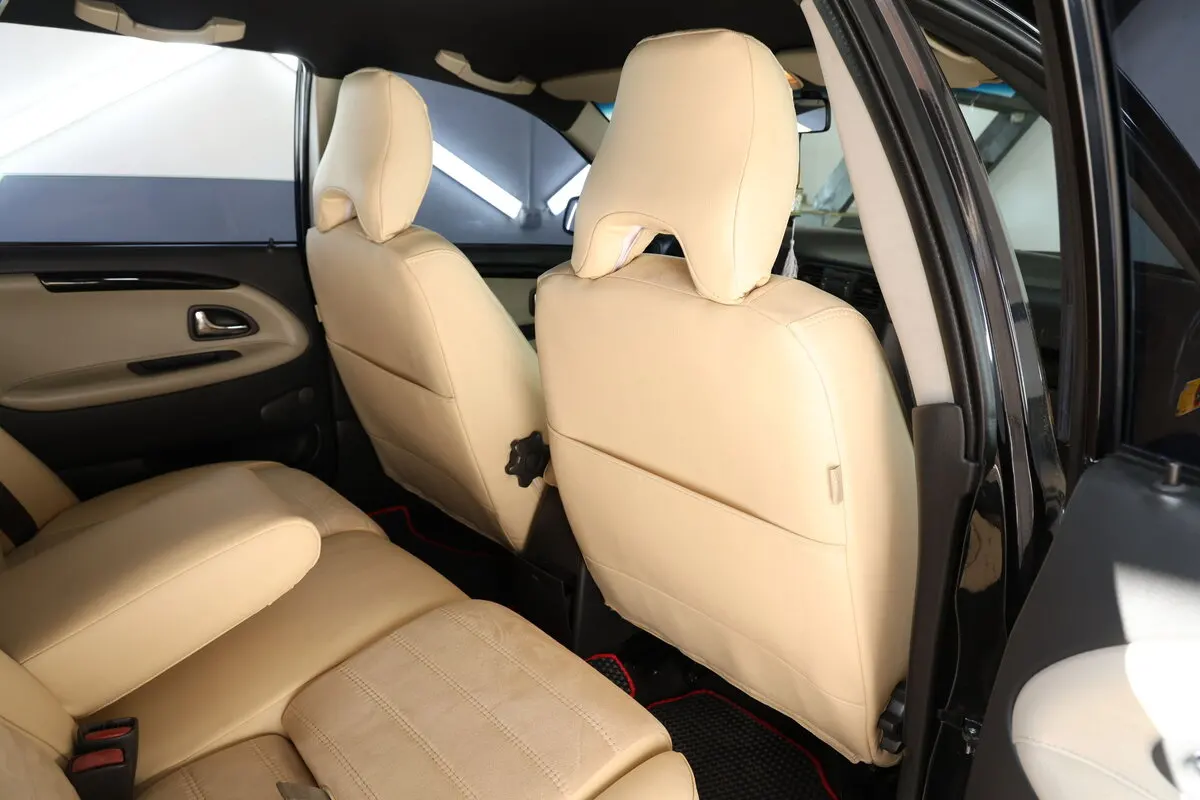 Авточохли для Volvo 40 I 1999-2004