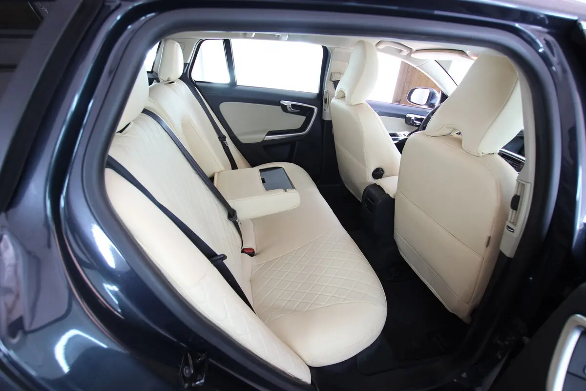 Авточохли для Volvo V60 I 2010-2013