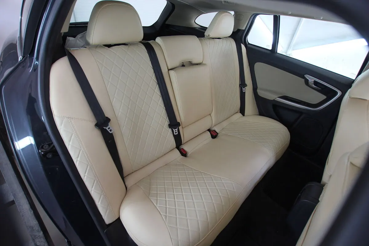 Авточохли для Volvo V60 I 2010-2013