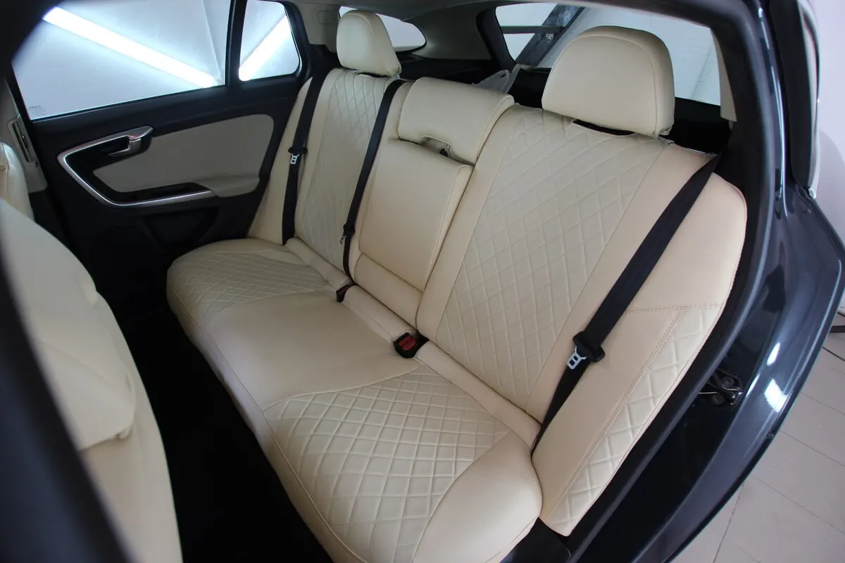 Авточохли для Volvo V60 I 2010-2013