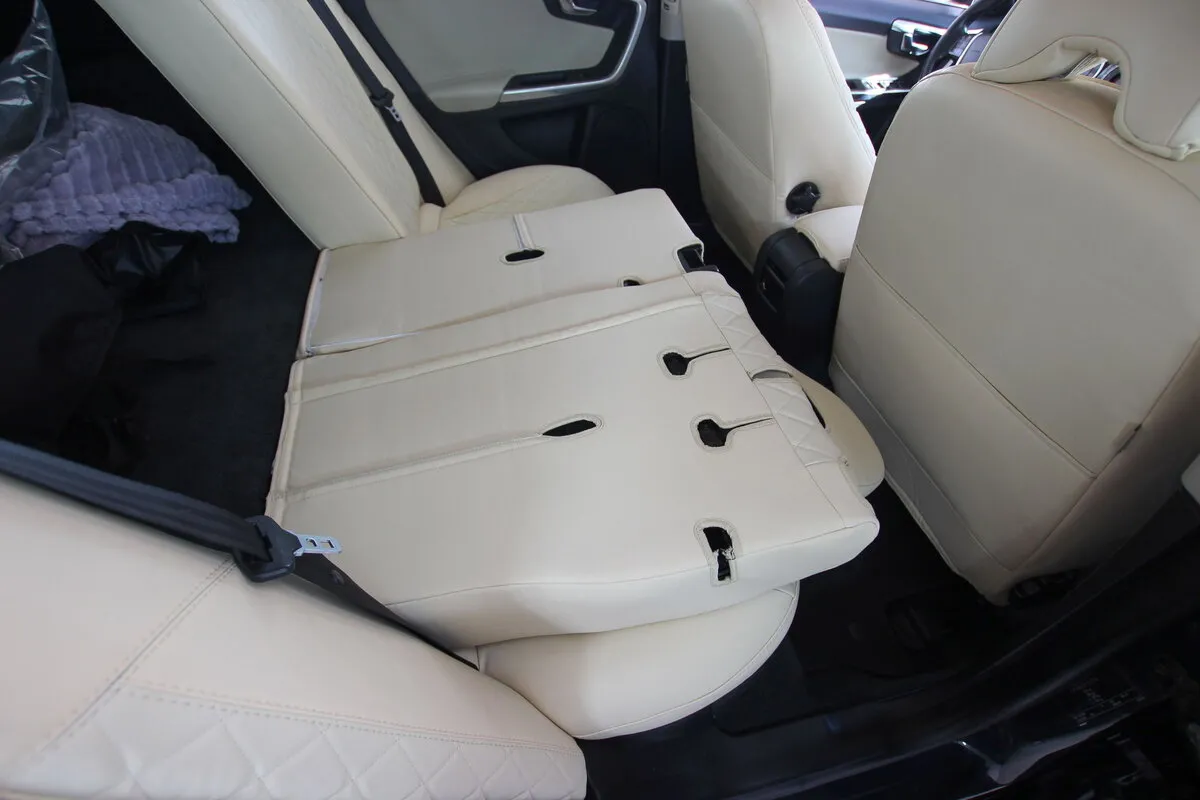 Авточохли для Volvo V60 I 2010-2013