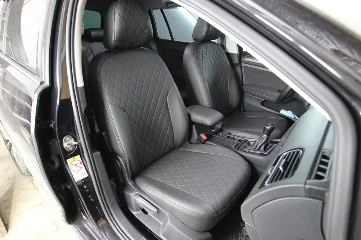 Чохли на сидіння Volkswagen Golf VII Comfortline