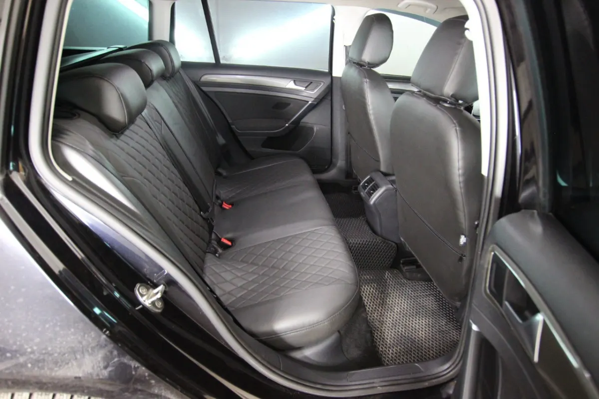 Чохли на сидіння Volkswagen Golf VII Comfortline