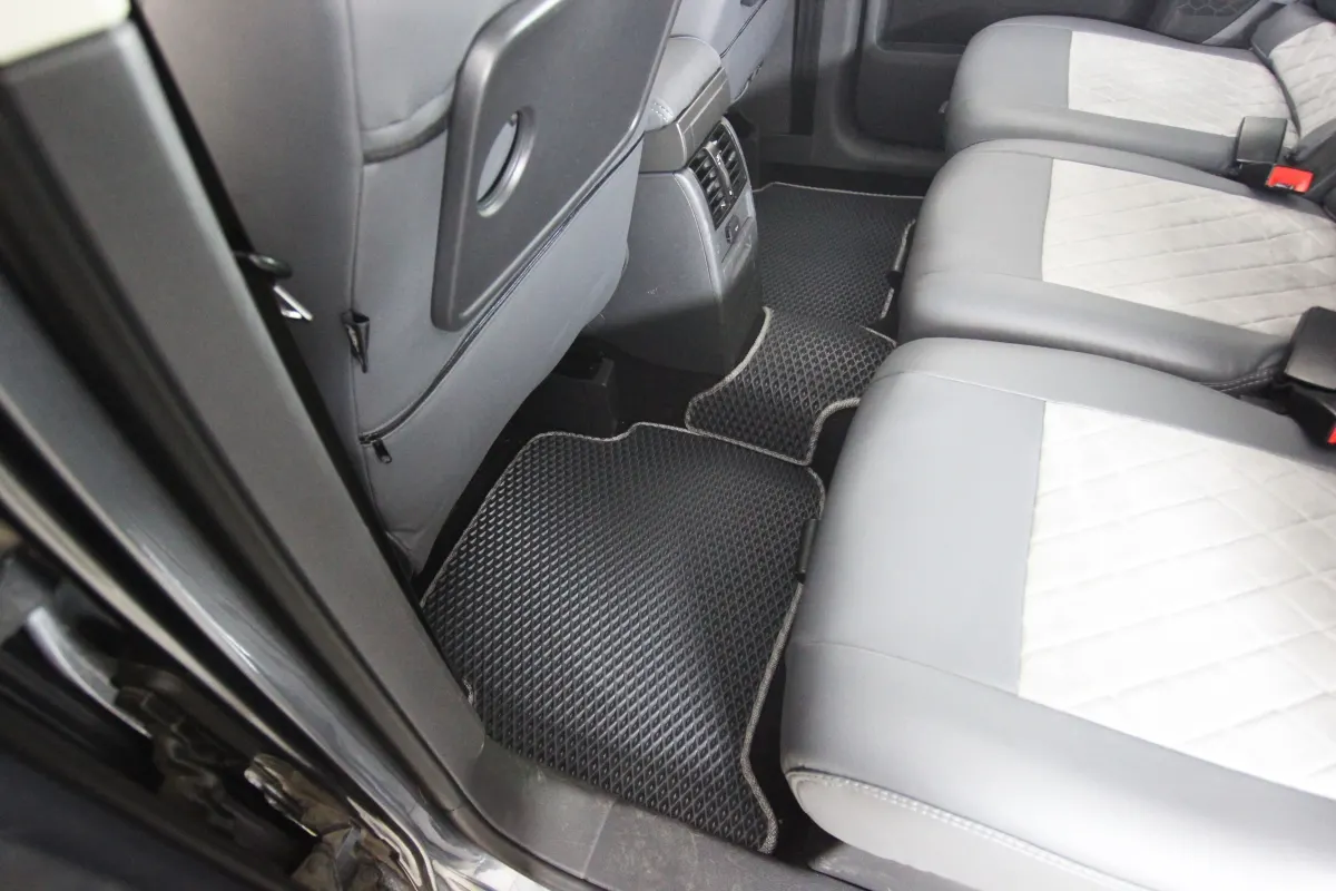 Пошили EVA коврики для Volkswagen Touran I 2003-2006