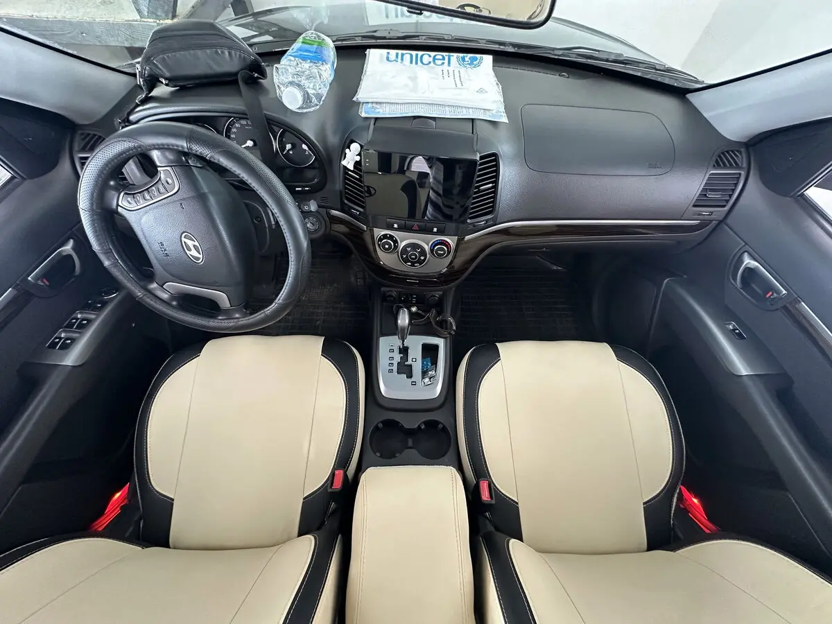 Авточохли для Hyundai Santa Fe II Рестайлінг 2009-2012