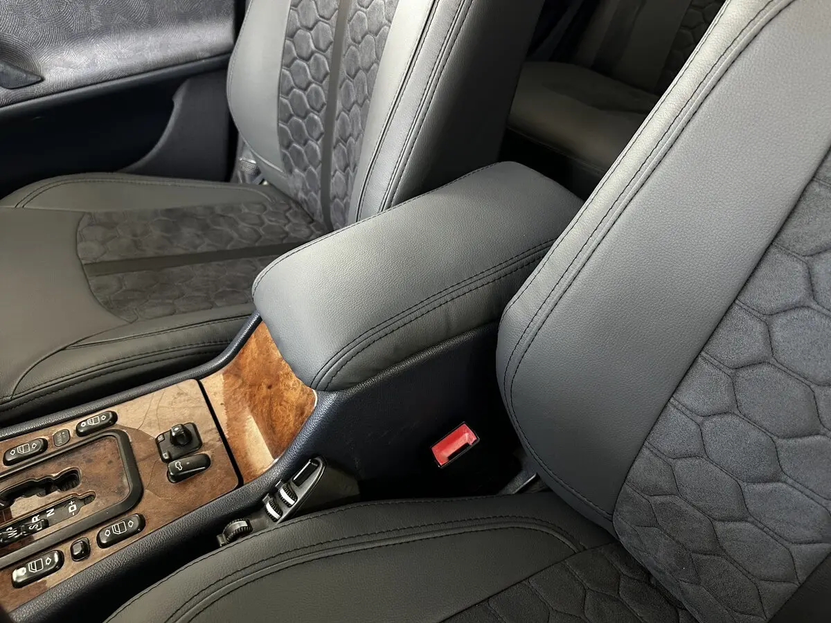 Авточохли для Mercedes-Benz E-Клас W210 1999-2003