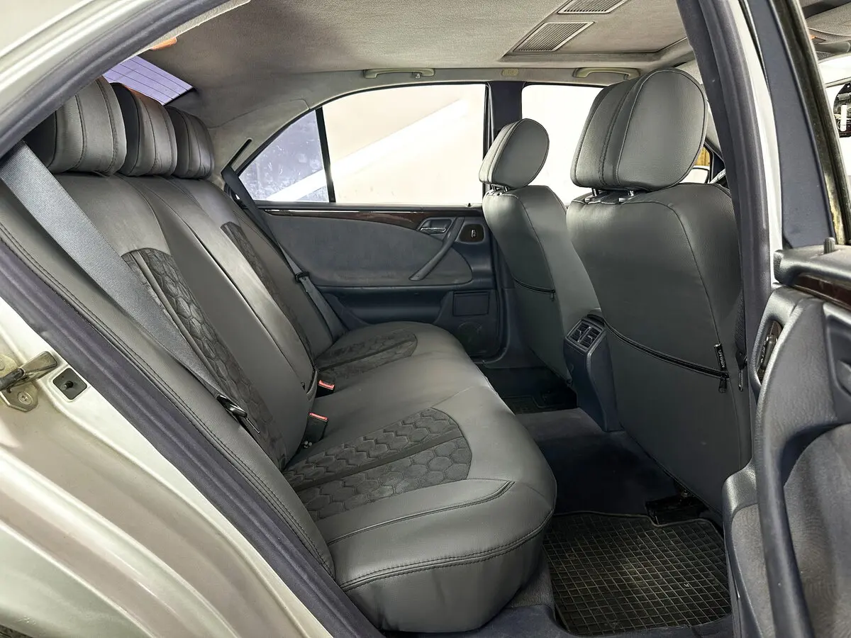 Авточохли для Mercedes-Benz E-Клас W210 1999-2003