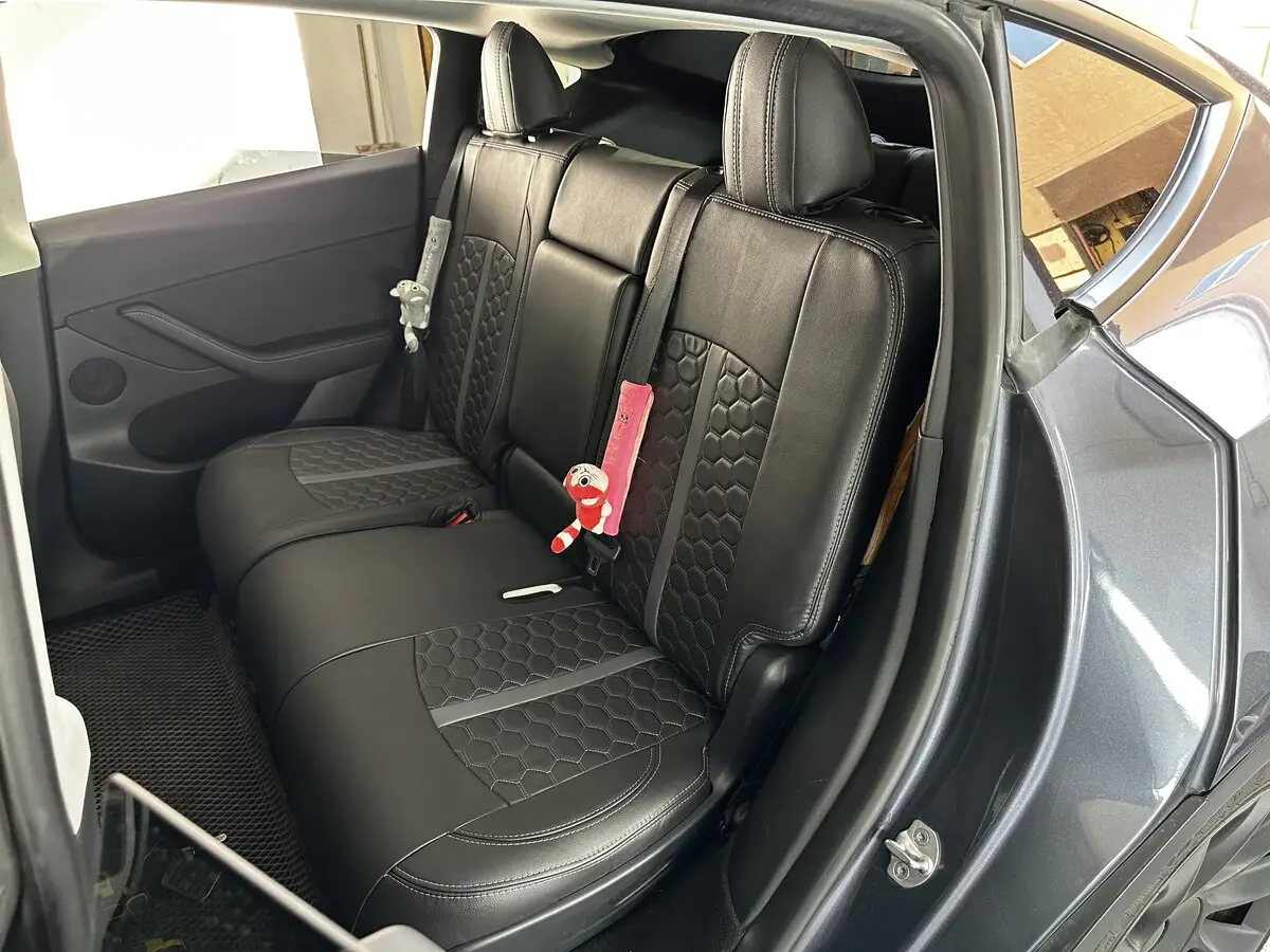 Авточохли для Tesla Model Y 7 місць