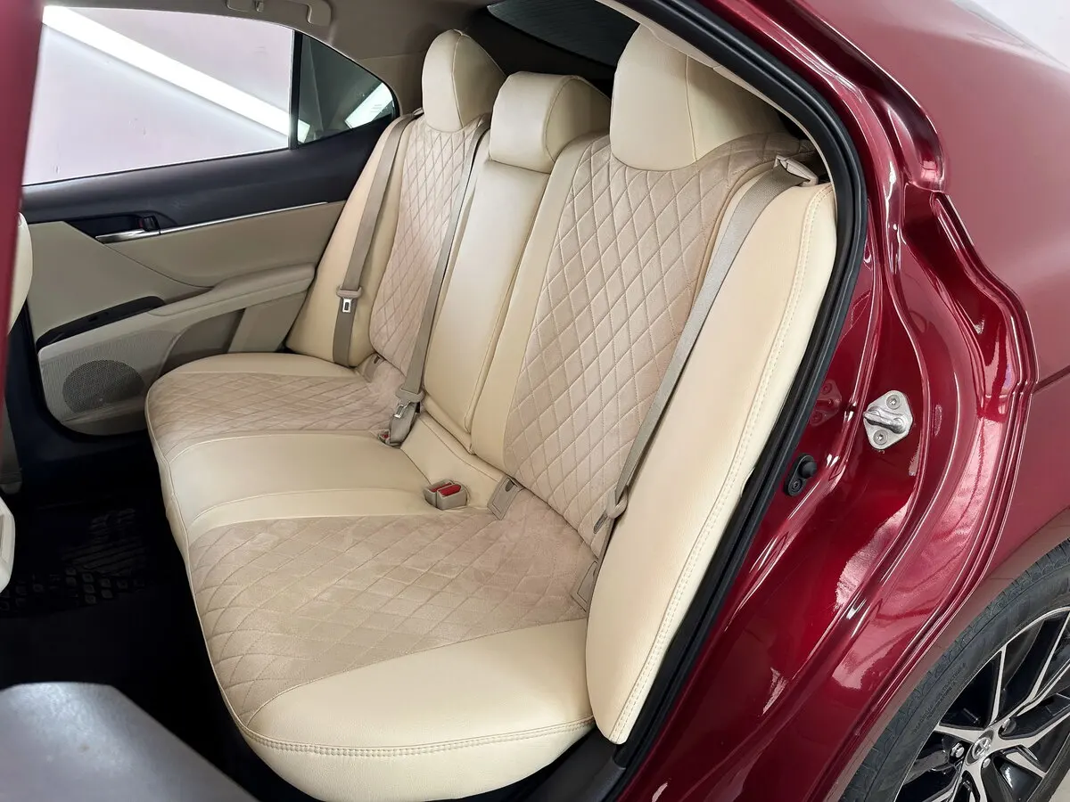 Авточохли для Toyota Camry XV70