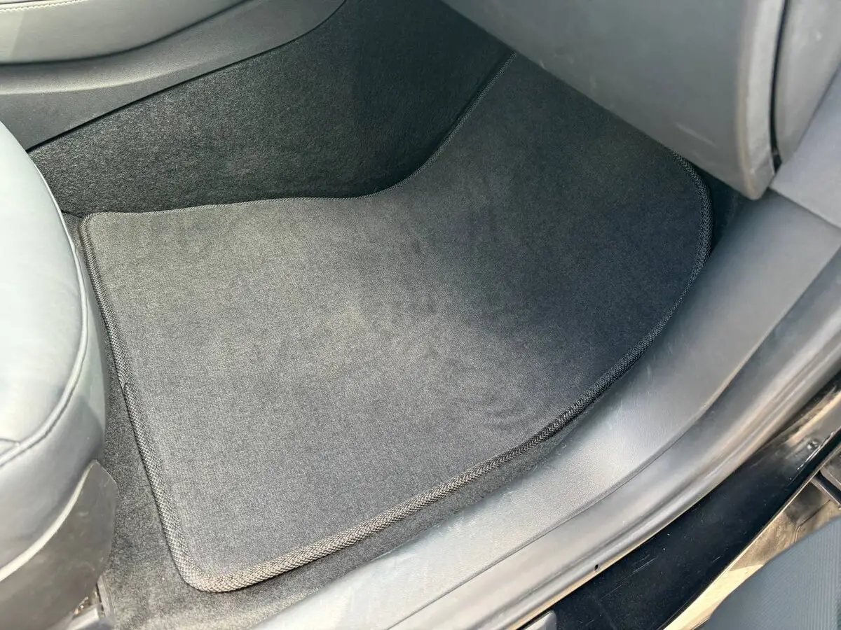 Ворсові килимки для Tesla Model 3