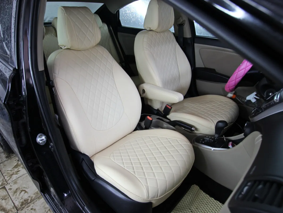Чохли на сидіння Hyundai Accent IV